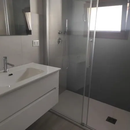Casa Rizzo, 2 *